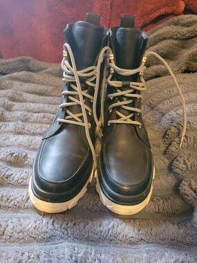 Sorel Brex Black Leather Lace-Up Boots with Cream Sole